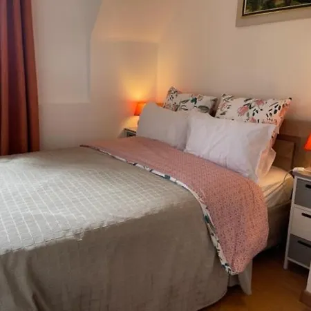 Maison De Celestine Privatise * Vernon (Eure)